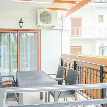 Palm Limenas (Thasos)