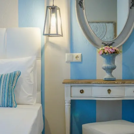 Palm * Limenas (Thasos)