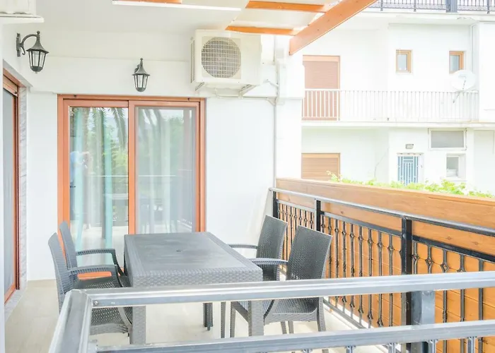 Palm Limenas (Thasos)